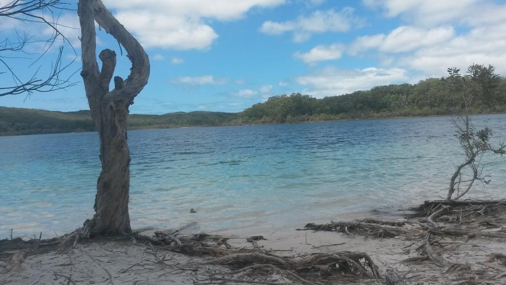 Tin Can Bay'S Sleepy Lagoon Motel Экстерьер фото